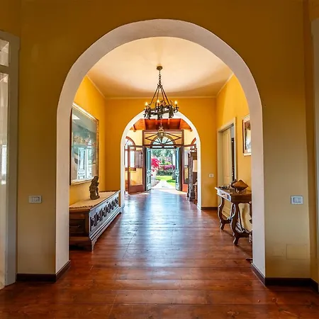 Villa Lux Historic Giardini, With Private Pool Southsardiniaholidays *