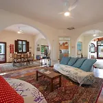 Lux Historic Giardini, With Private Pool Southsardiniaholidays ヴィラ
