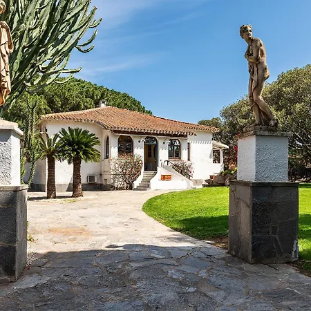 Historic Giardini, Pool And Private Park Capoterra